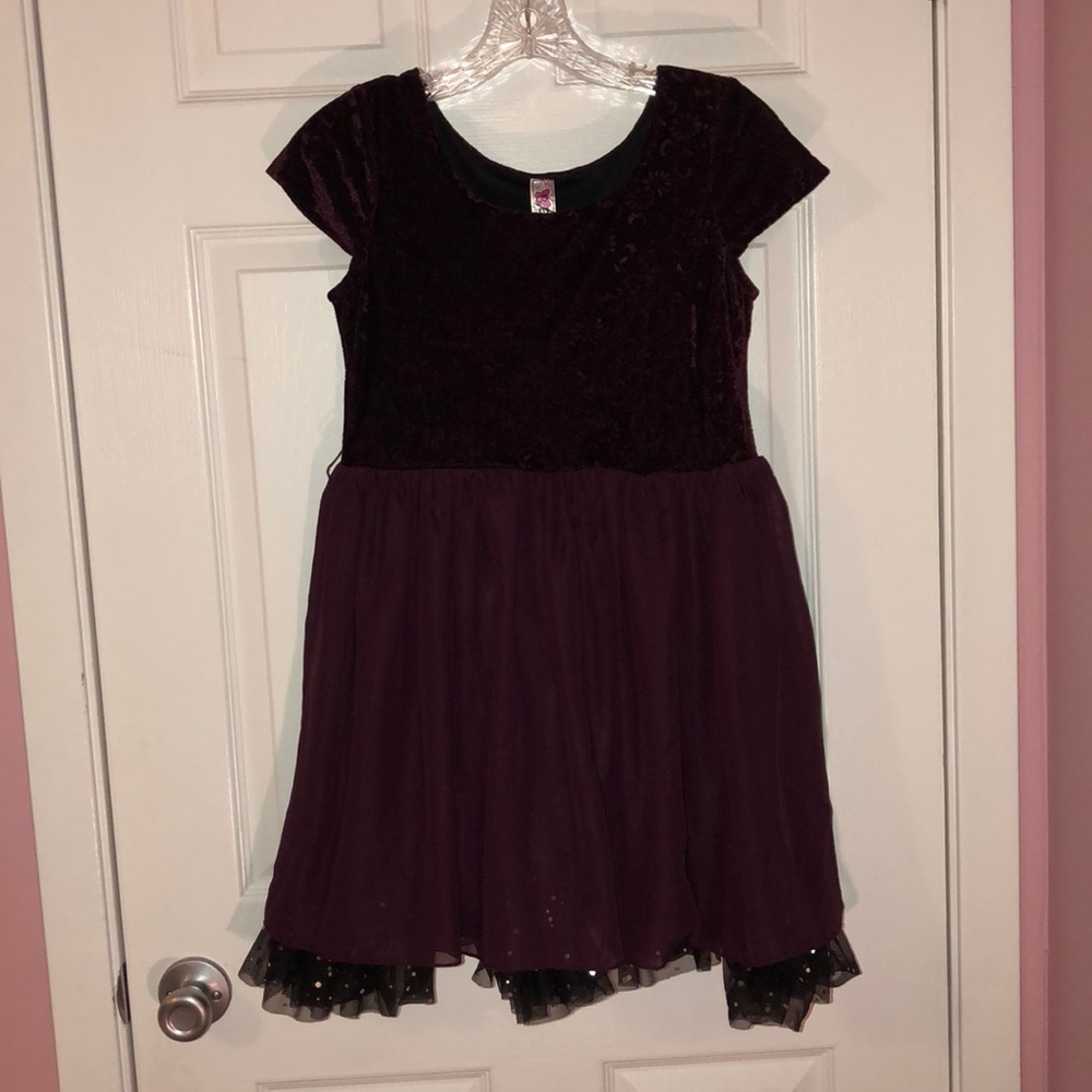 Kids maroon velvet dress